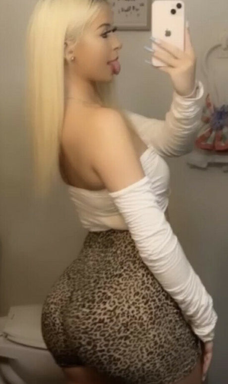 Kuttemreece best actress photo