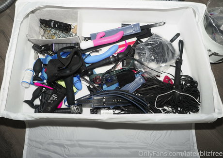 latexblizfree porn actress img