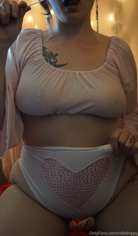 nikkihippy star top photos