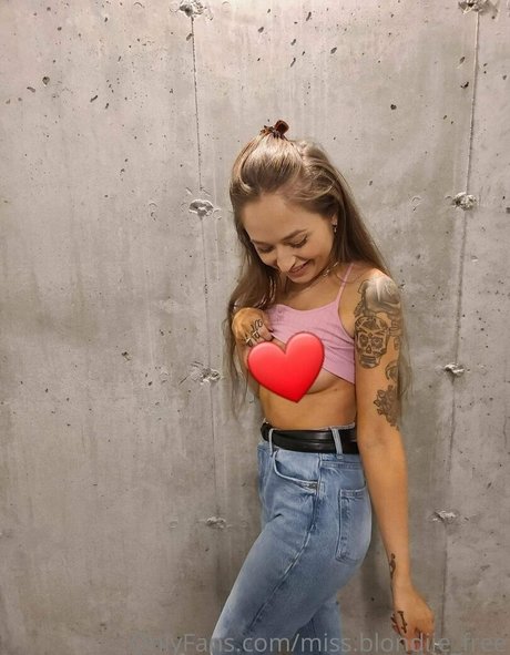 miss blondiie free pornstar xxx img