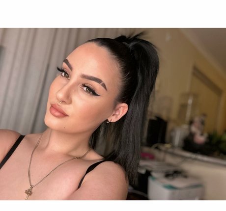 elouisemayy pornstar nudes photo