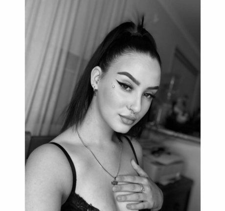 elouisemayy perfect star img