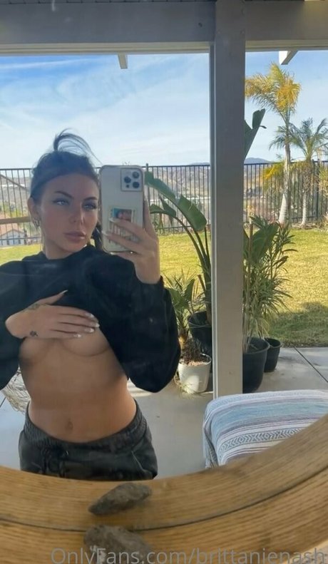 Brittanienash beautiful actress photo