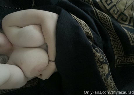 one onlyfans naked images