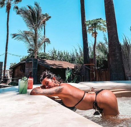 Lola Ortiz top pornstar gallery