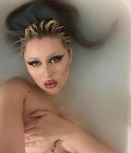 Demonkomplex pornstar pretty gallery