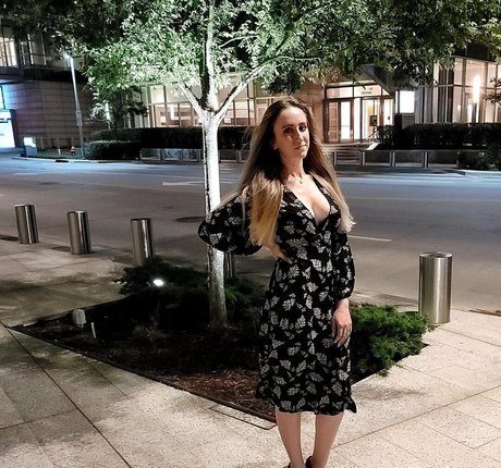 blamevalerie hot actress photos