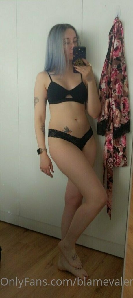 blamevalerie exclusive actress picture