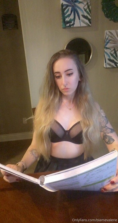 blamevalerie model sex photos