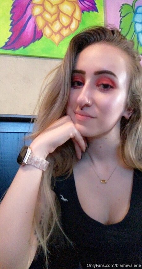 sexy blonde onlyfans hot sexy images