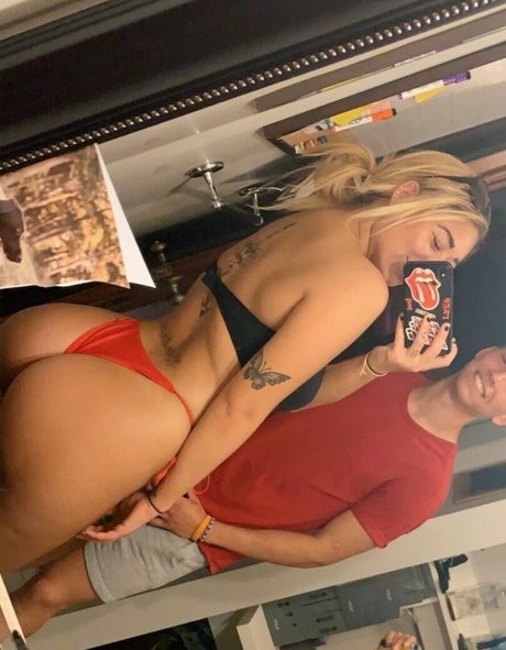 Meya Taylor_ beautiful star photo