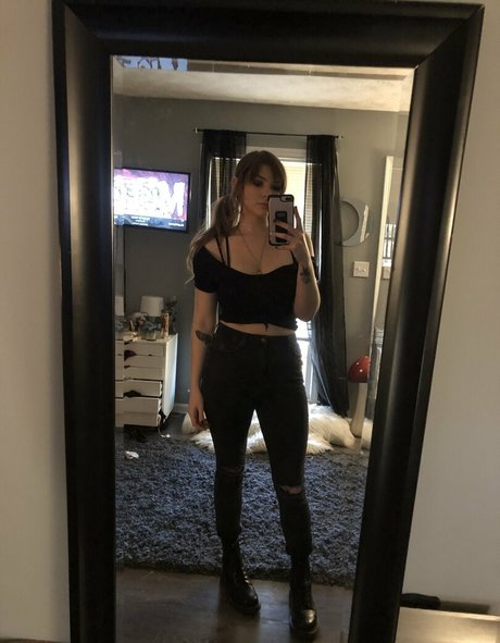 lucyshilohcam Photo Gallery