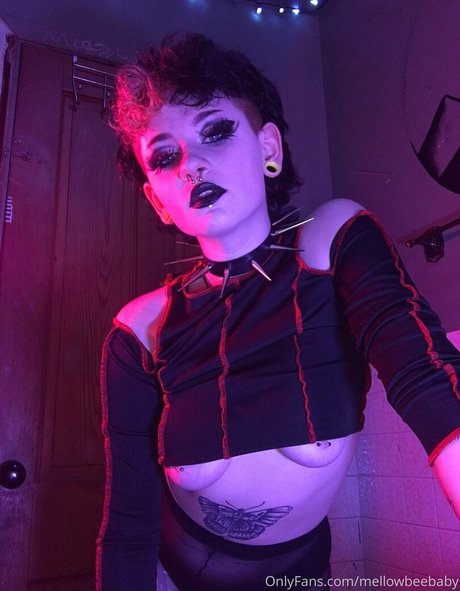 veeginas sex actress photo