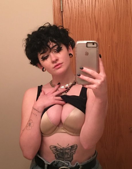 veeginas pornstar nudes pics