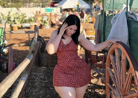 Onfilmbyana star nudes photos