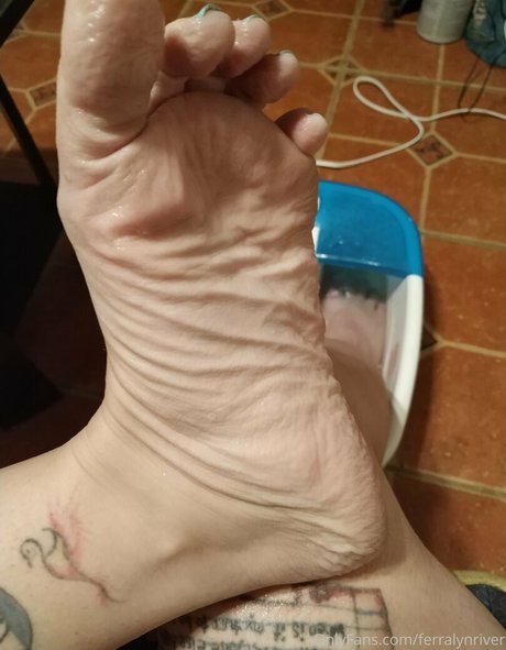 blowjob brunette onlyfans xxx picture