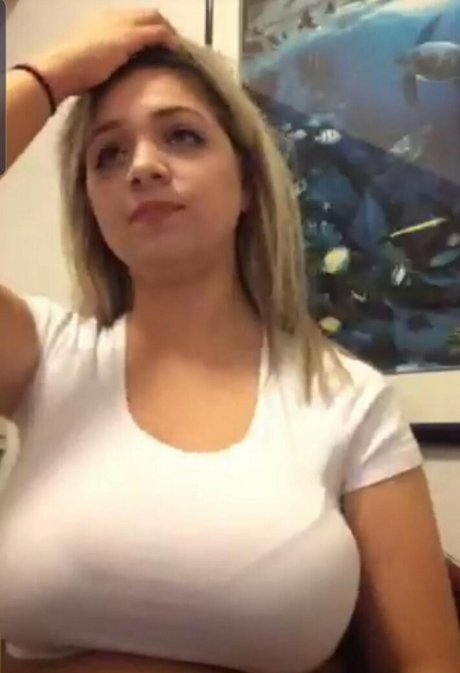 huge fake tits onlyfans free sex galleries