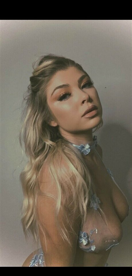 Acarathesun exclusive actress picture