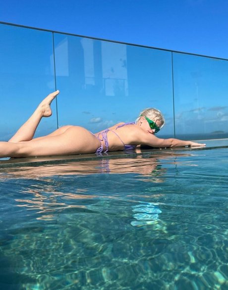 Julia Gavrilina art pornstar pics