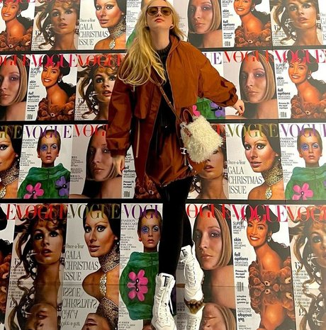 Kathryn Newton top star picture