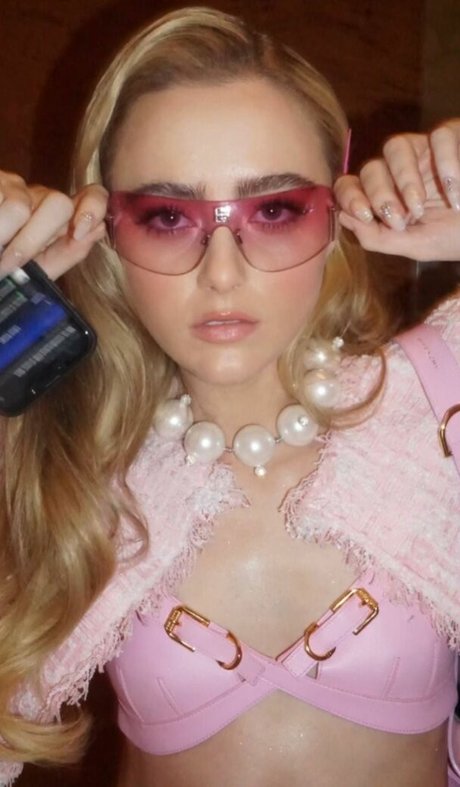 Kathryn Newton exclusive model galleries