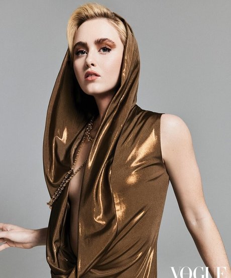 Kathryn Newton nice star pictures