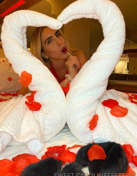 curveswithcaroline pretty star picture