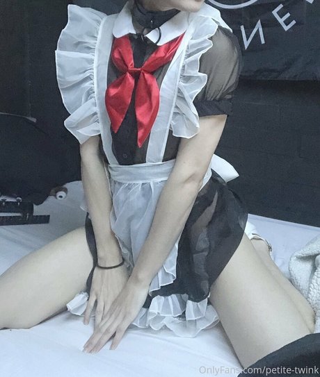 petite twink free model img