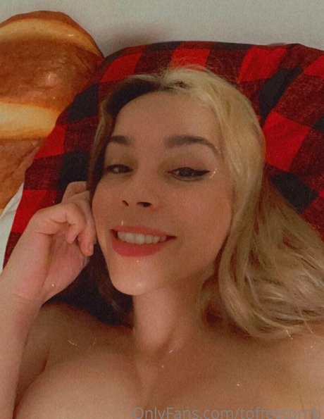 toffeetomb model sexy image