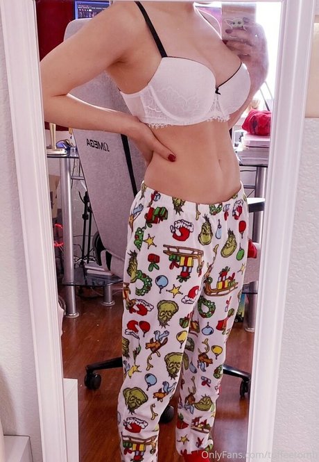 toffeetomb perfect actress picture