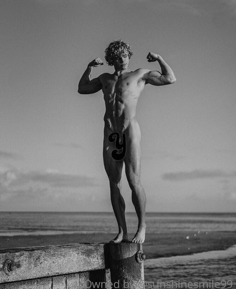 sunshynefree hot model image