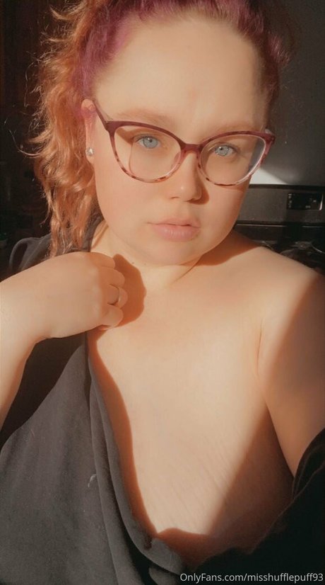 misshufflepuff93 art model photo