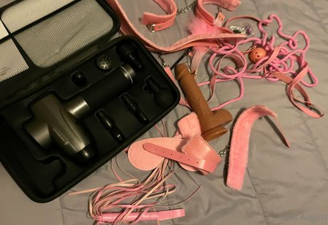 lyssaugust star hot img