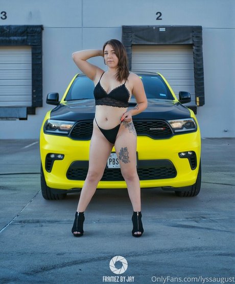 lyssaugust model art pics