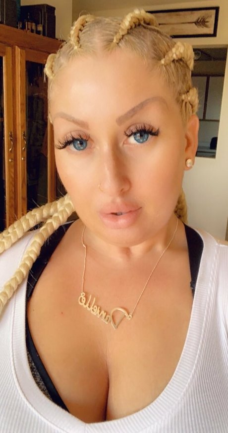 mzdanibadgirl sexy star photos