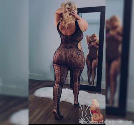 mzdanibadgirl nudes model image