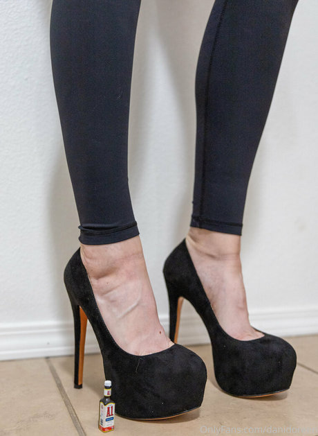 danidoreen model xxx pics