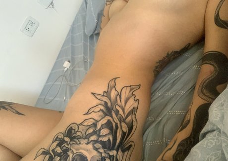 japanese milf onlyfans nudes photo