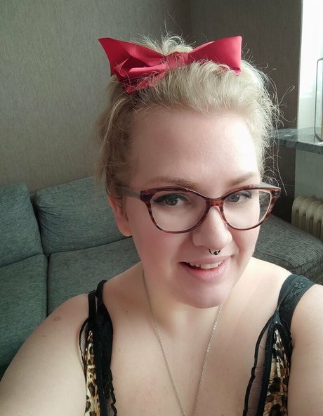 swedishbutterball exclusive model picture