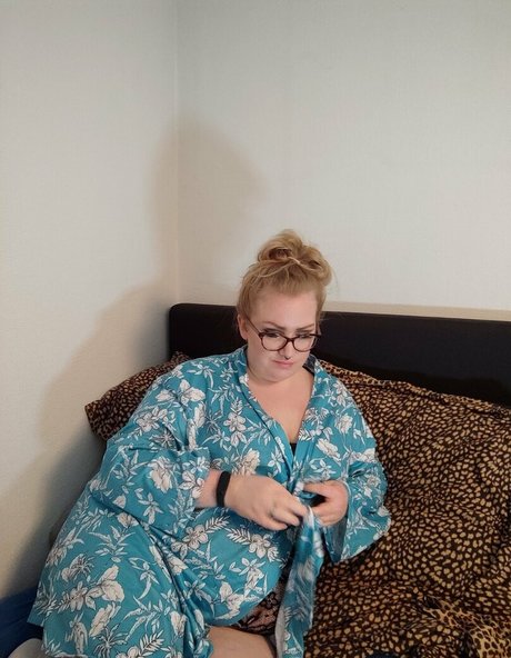 real twin onlyfans sexy image