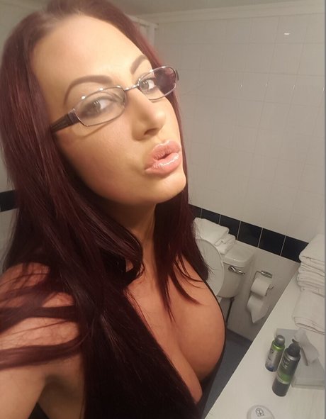 sexyemmabutt pretty model gallery