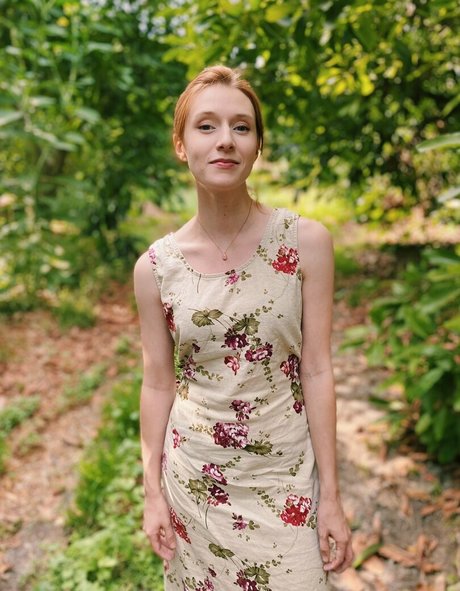 Nicole Tompkins model pics