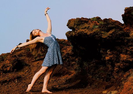 Nicole Tompkins art model archive