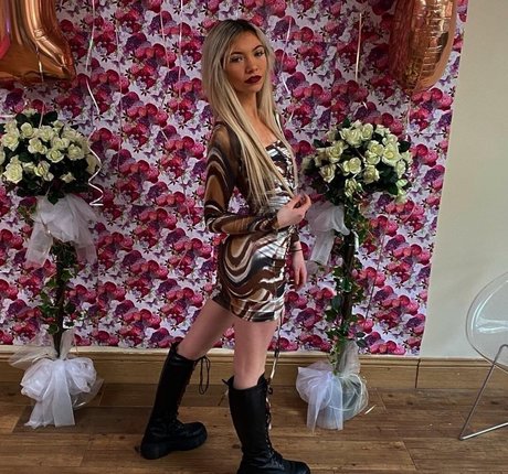 Lolateen18 model free picture