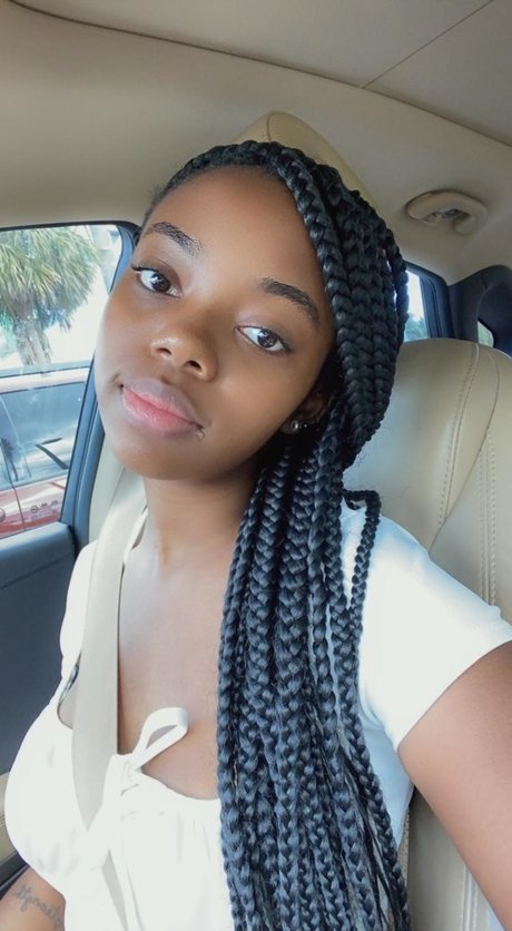 shemale cum in mouth onlyfans free nude picture