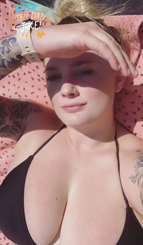 itssbriibitchh star erotic pictures