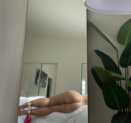 Kayla Negrino star hd gallery