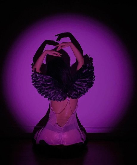 Yu Ling Wu star nude archive