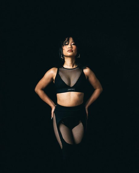 Yu Ling Wu sex actress img