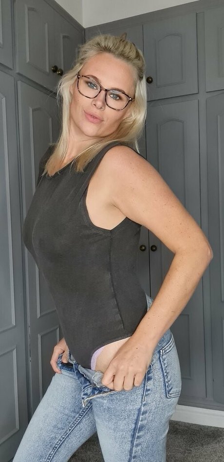 small onlyfans free sexy photo